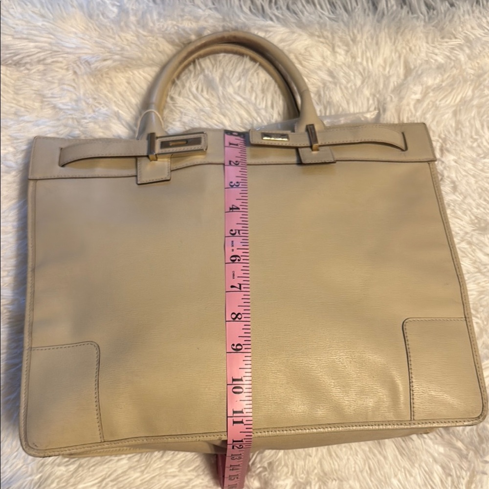 ✨RARE✨ Authentic Gucci “Birkin” style Beige/Cream Leather Satchel 🤎 - Picture 6 of 16